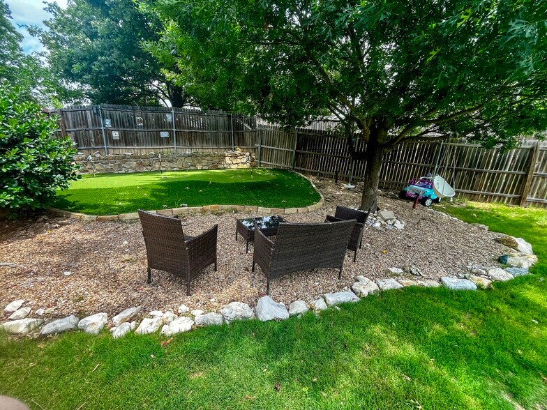Building Photo - 13183 Cowper Dr