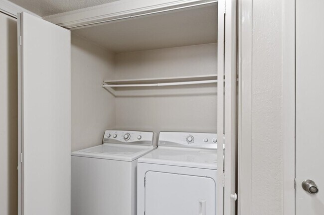 Building Photo - 115 Rhonda Dr