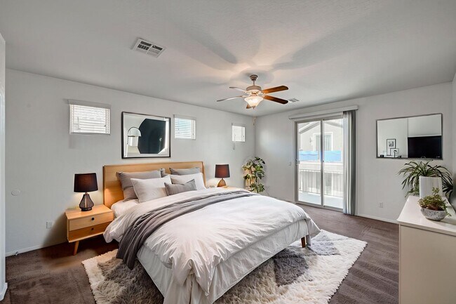 Building Photo - Lantern Gardens