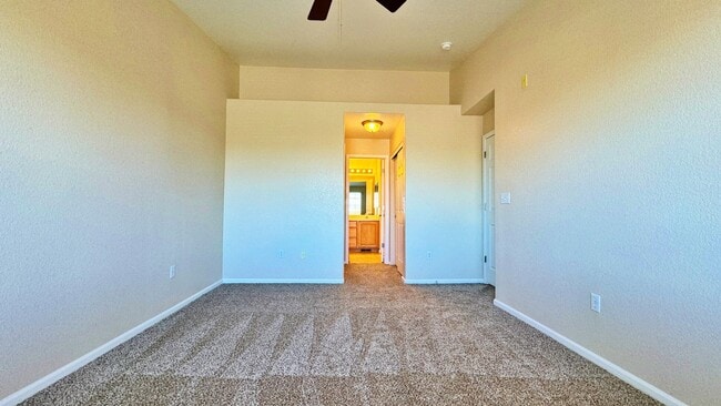 Building Photo - Fantastic NEWER Paint NEWER Carpet 2 Bed 2...