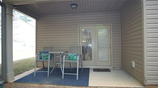 Building Photo - 813 Blue Hill Ln