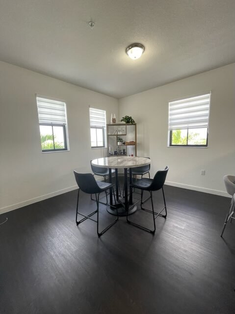 living area - 15650 SW 136th St