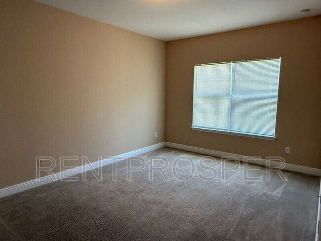 Building Photo - 3725 S Lake Orlando Pkwy