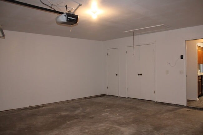 Building Photo - Putnam City Schools