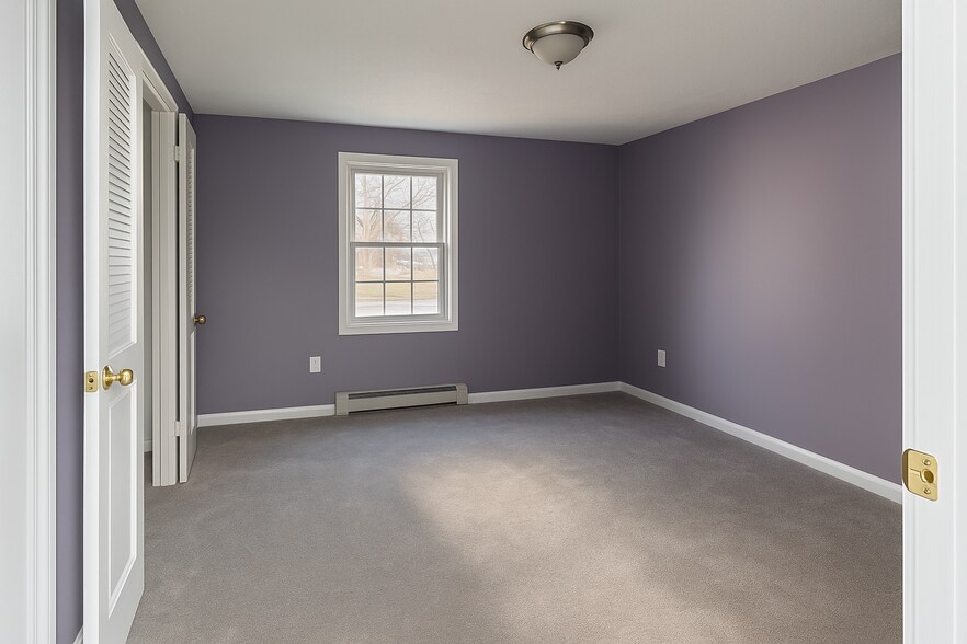 Room 2 - 47 Oak Island St