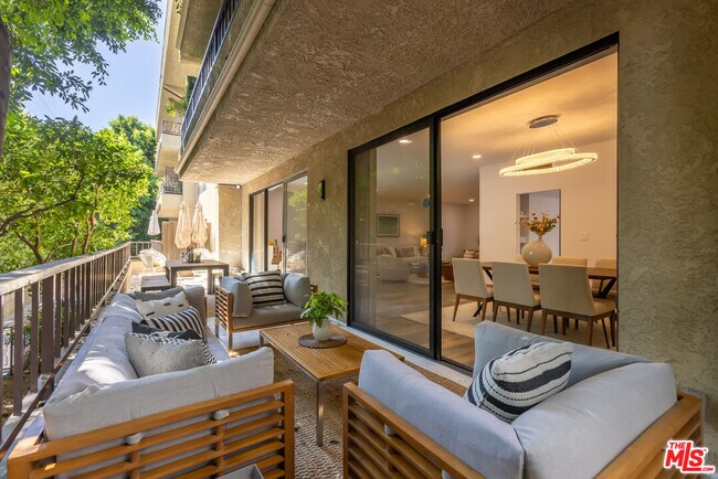 Building Photo - 1210 Kings Rd