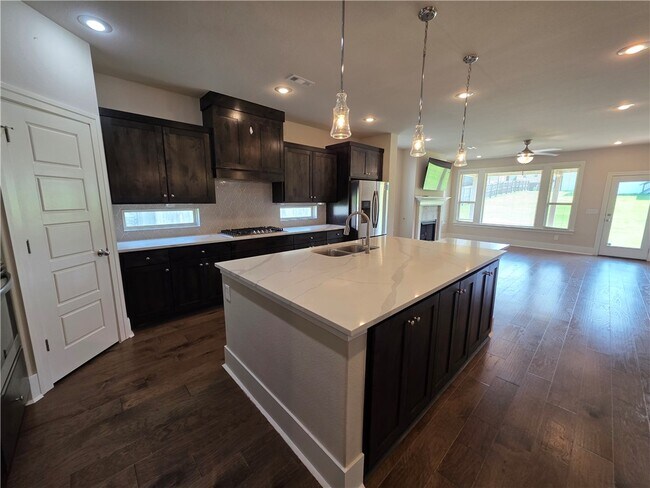 Building Photo - 616 Mill Pond Wy