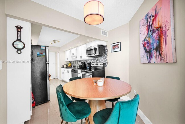 Building Photo - 7135 Collins Ave