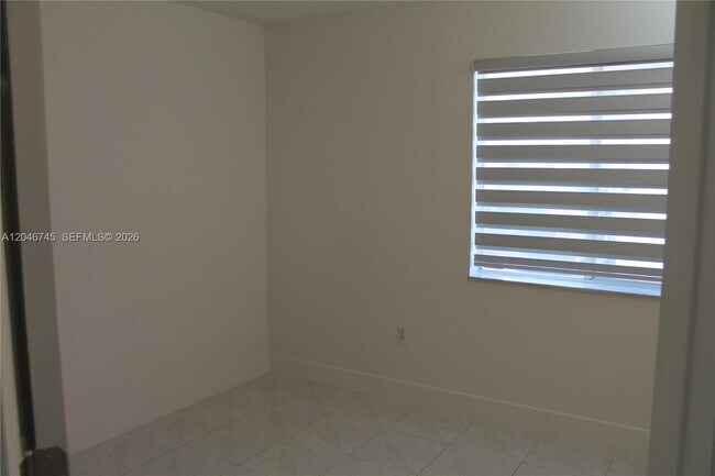 Building Photo - 1153 NW 125th Pl