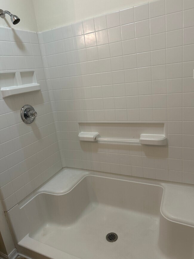 Primary Photo - 148 Hannah Pickett First Ave