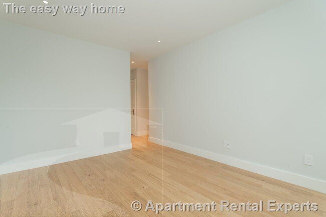 Building Photo - 286 Chestnut Hill Ave