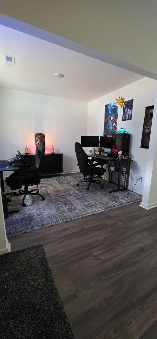 Building Photo - 134 Lang Farm Rd