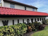 Building Photo - 1100 E Bay Dr