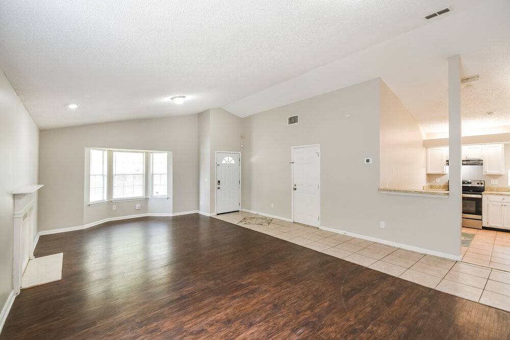 Building Photo - 10725 Meadowlea Dr