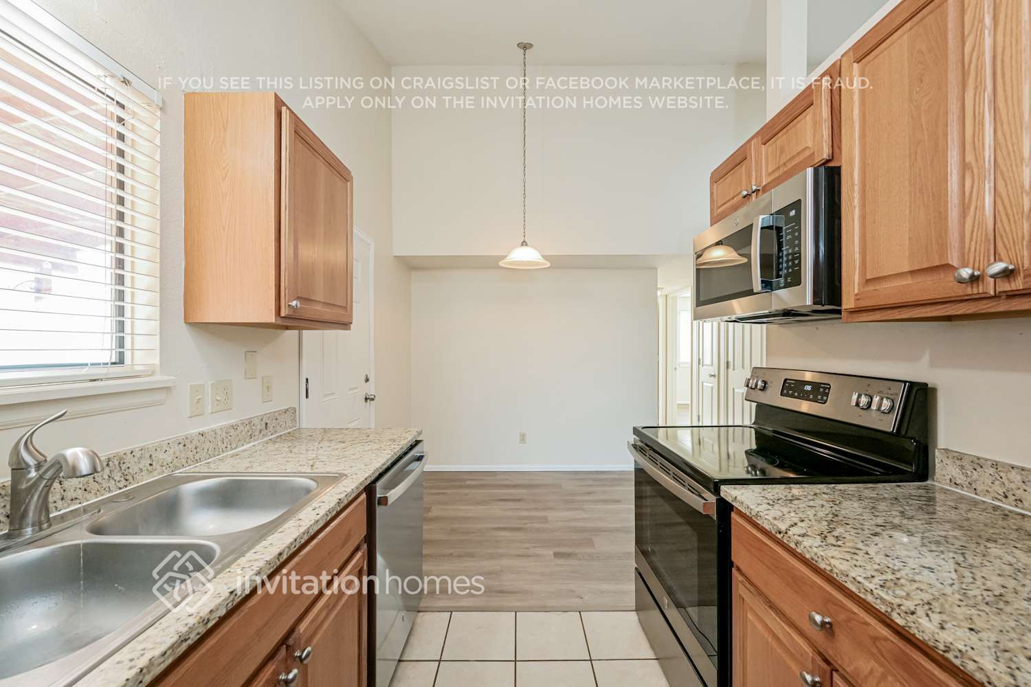 Building Photo - 19382 E Buchanan Pl