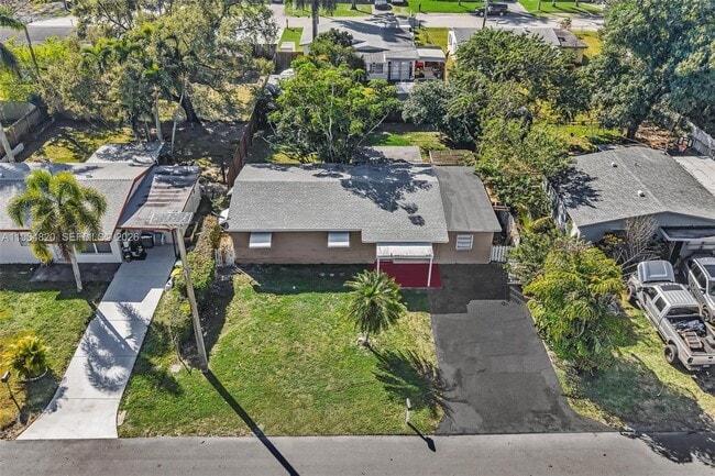 Building Photo - 4214 SW 49th Ct