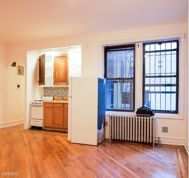 Building Photo - Studio, 1 bath  - 540 Saint Johns Pl Apt 3H