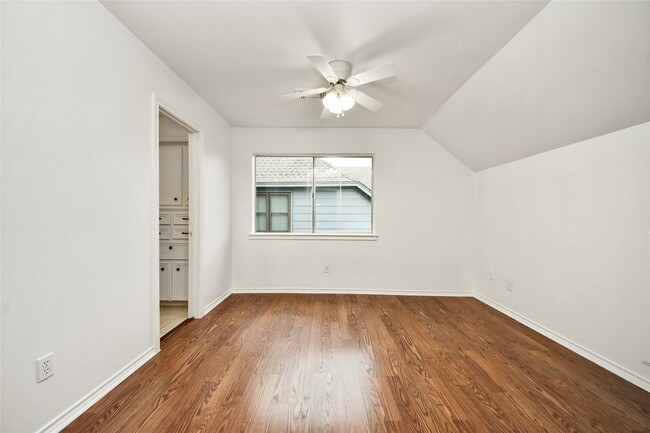 Building Photo - 1407 Sherfield Ridge Dr