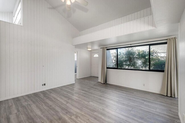 Building Photo - 151 Bronze Way