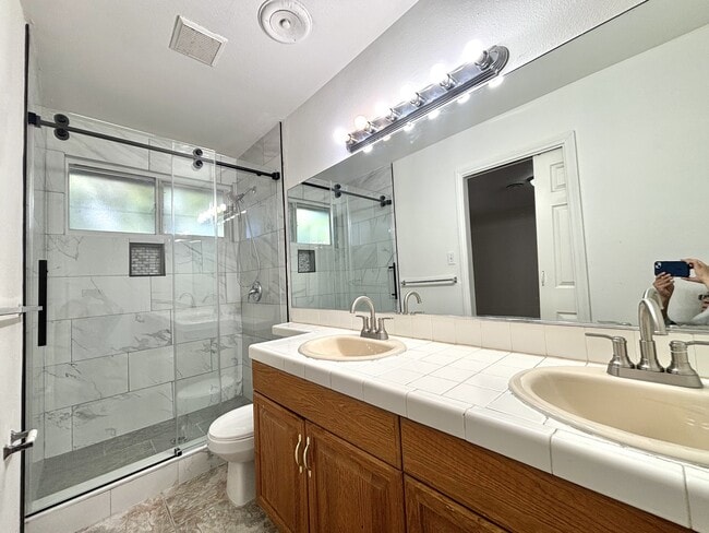 Building Photo - 5813 Iris Ave