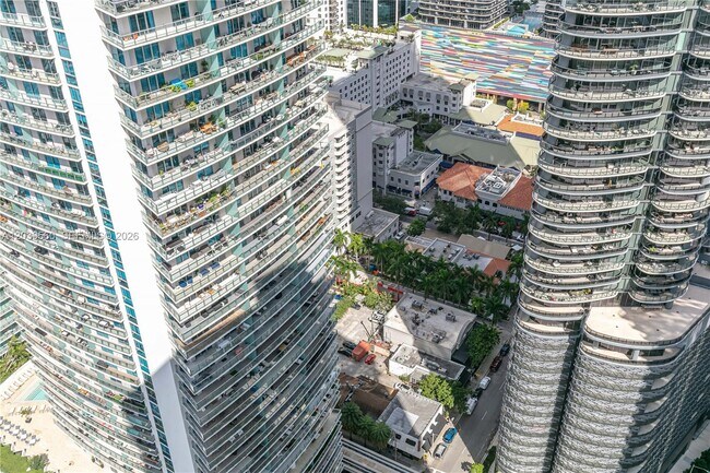 Building Photo - 1080 Brickell Ave