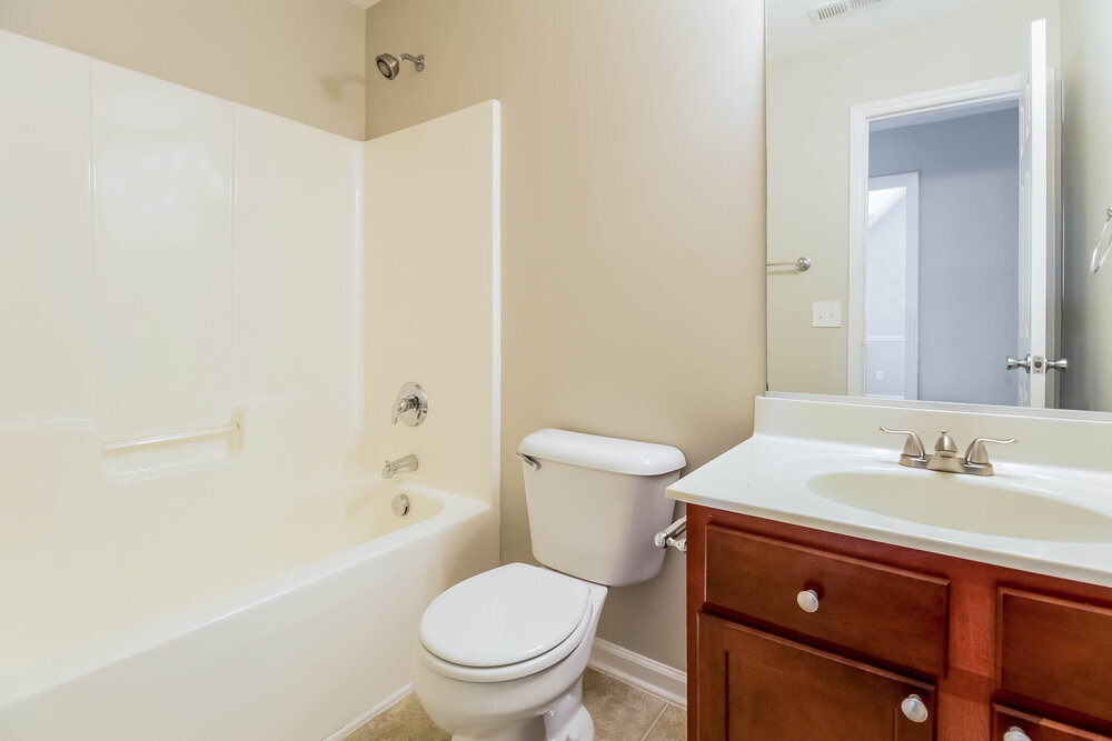 Building Photo - 409 Pyracantha Dr