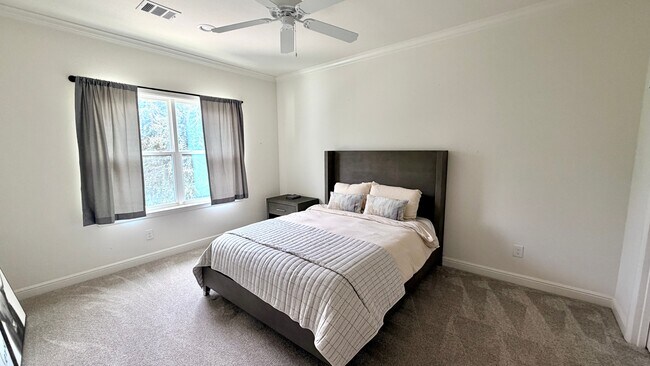 Building Photo - 4233 Watercourse Dr