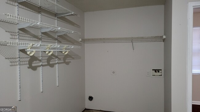 Building Photo - 209 E Wilson St