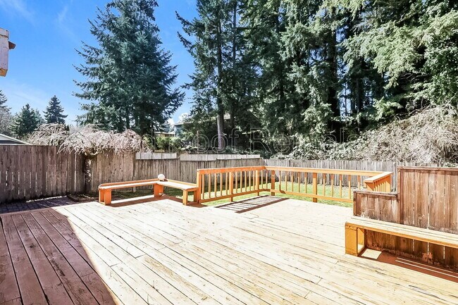 Building Photo - 4414 67th Ave W