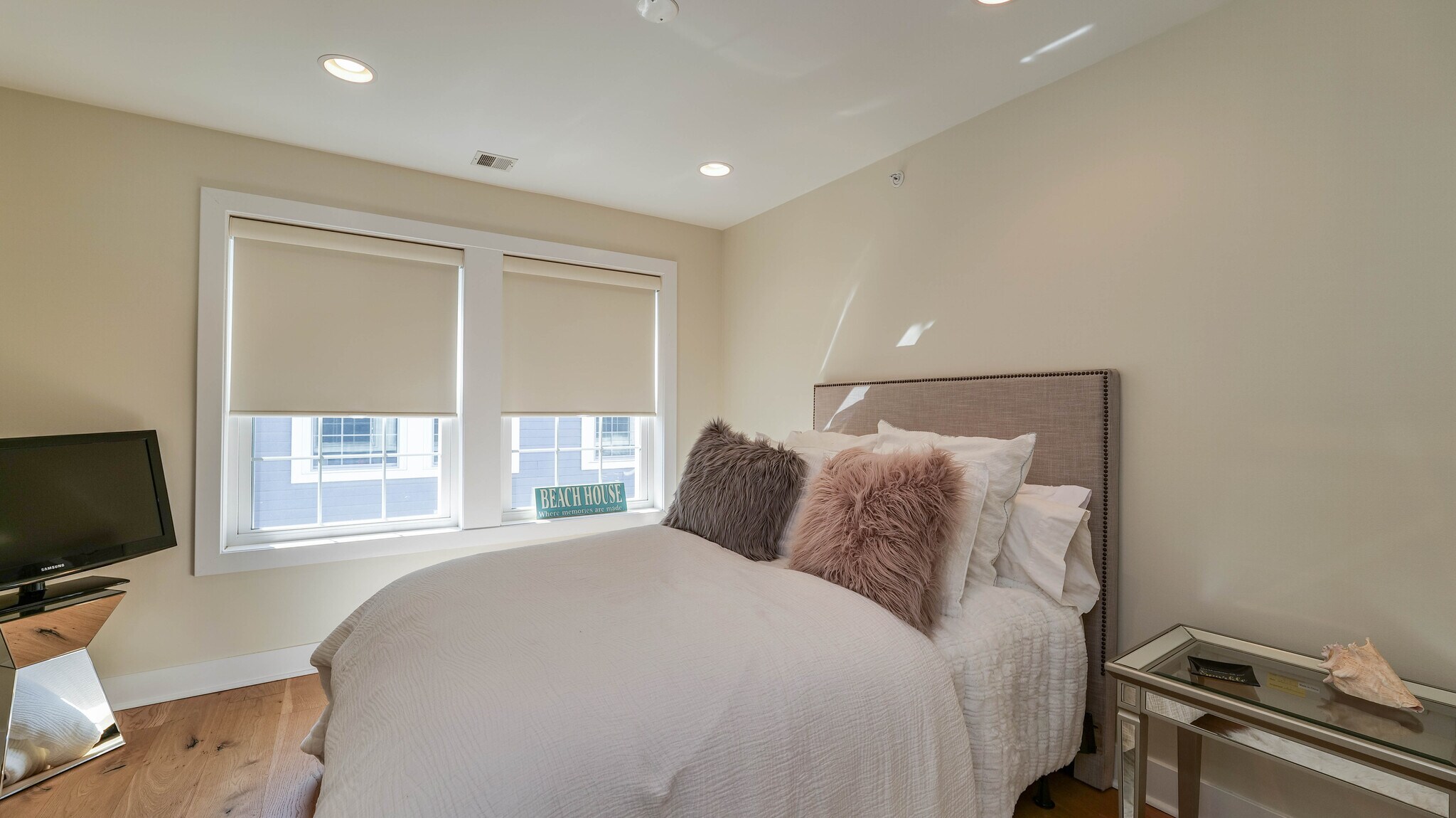 Building Photo - 210 N Madison Ave