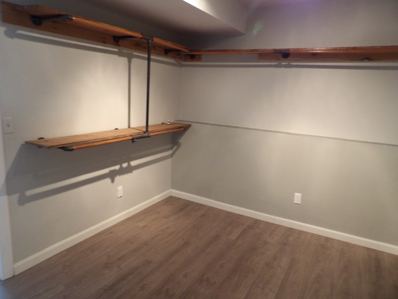 Building Photo - 5560 Sacramento Pl