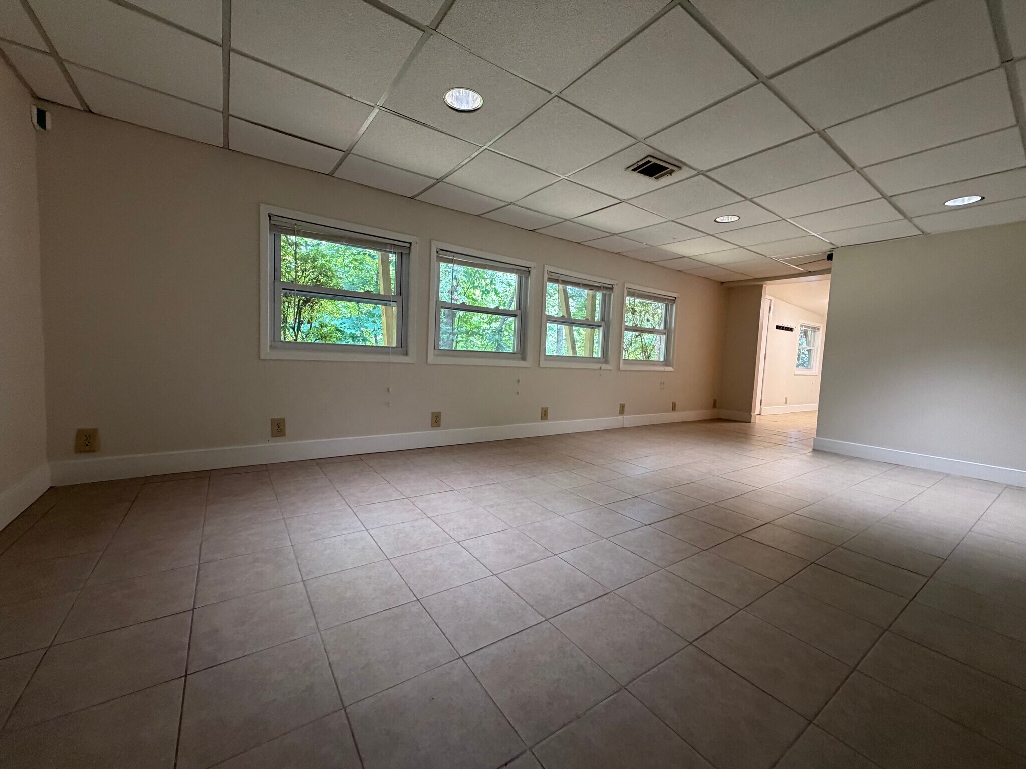 Building Photo - 3965 Sinclair Shores Rd