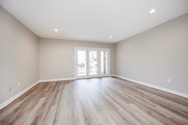 Building Photo - 5005 Georgi Ln