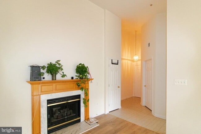 Building Photo - 7505 Calderon Ct