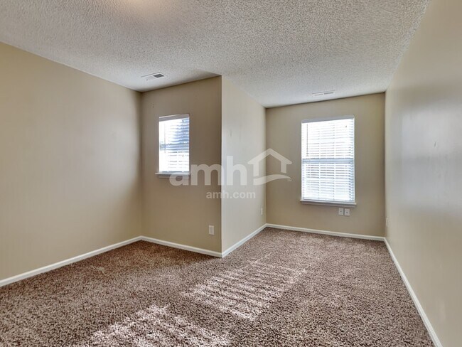 Building Photo - 5146 Torrey Ln