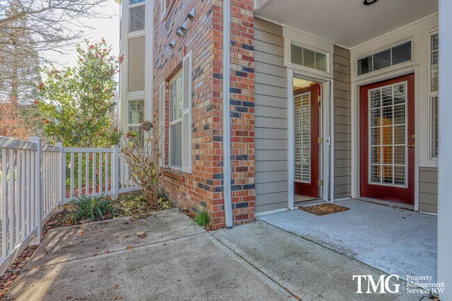 Building Photo - Great 2br/2ba Condo at Orenco Station with...