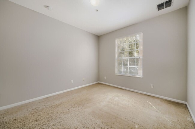 Building Photo - 2484 San Tecla St