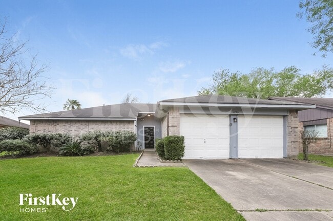 Building Photo - 2026 Summer Pl Dr