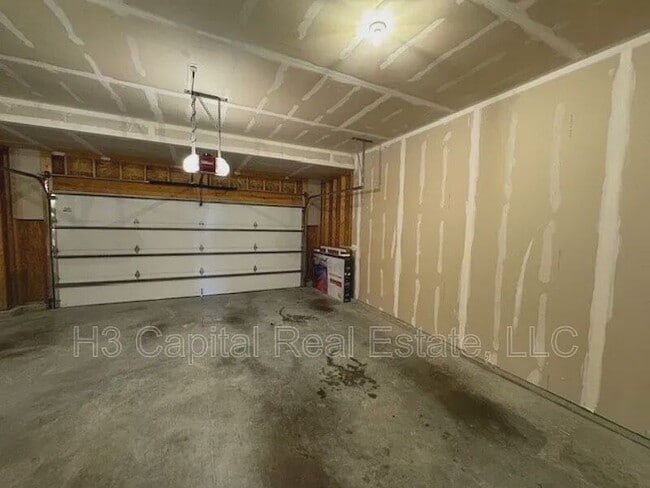 Building Photo - 1401 Miami Ct