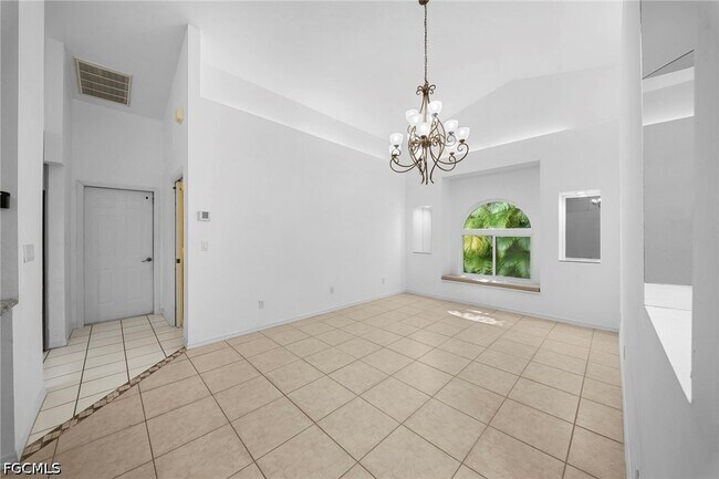 Building Photo - 2614 7th St W