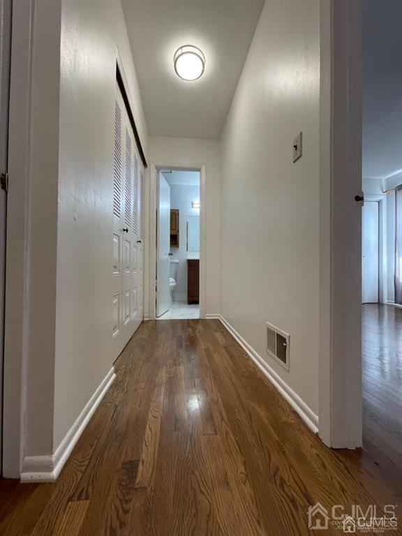 Building Photo - 115 Redbud Rd