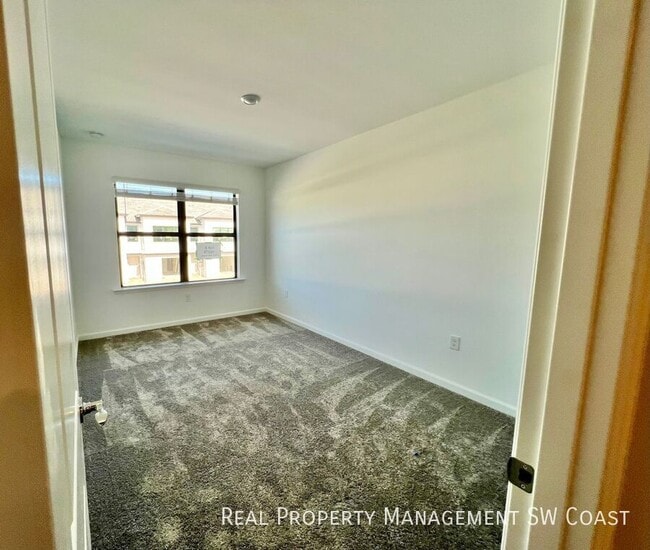 Building Photo - 27851 Solis Grande Dr
