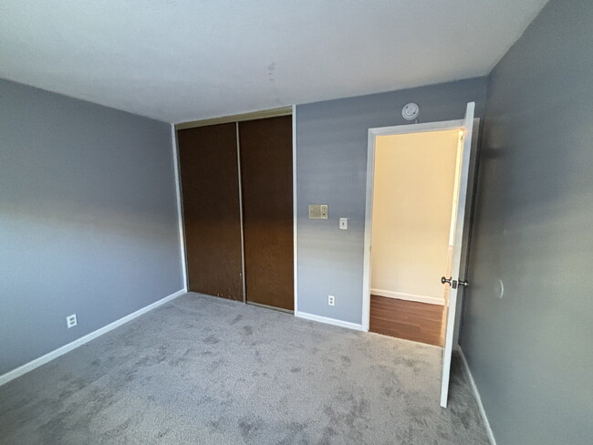 Building Photo - "Beautiful and Open Concord Retreat: 3-Bed...