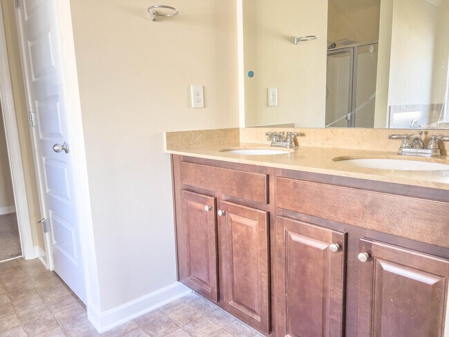 Building Photo - 4861 Coal Creek Dr