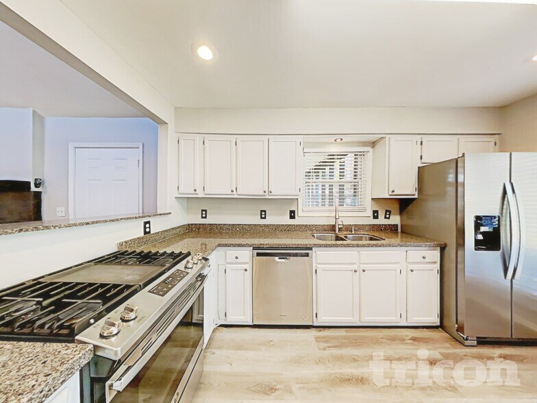 Building Photo - 567 Shannon Green Cir SW