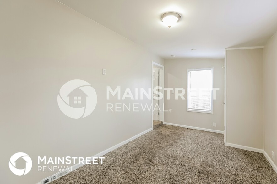 Building Photo - 4823 N Brighton Ave