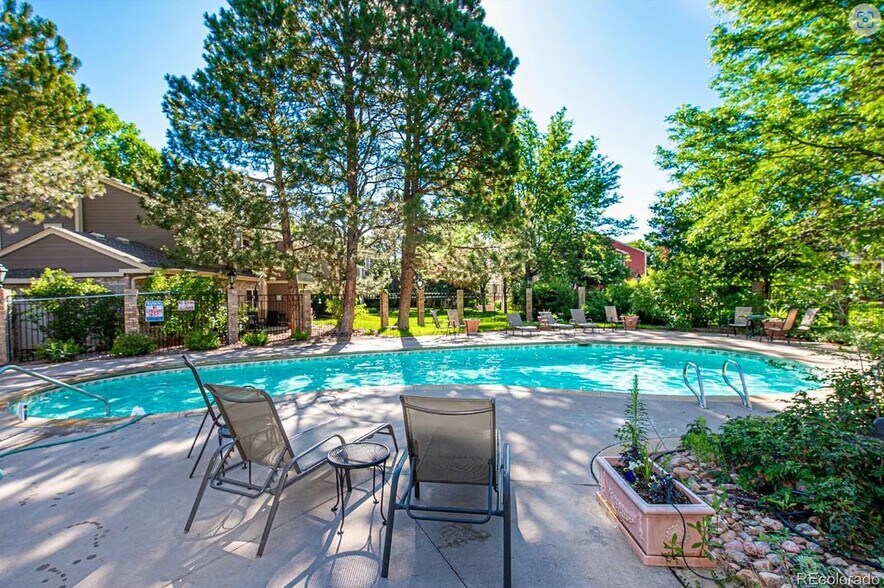 Building Photo - 2740 E Otero Plz