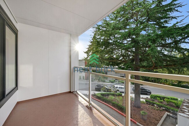 Building Photo - Beautiful home with 2 beds and 1 bath for ...