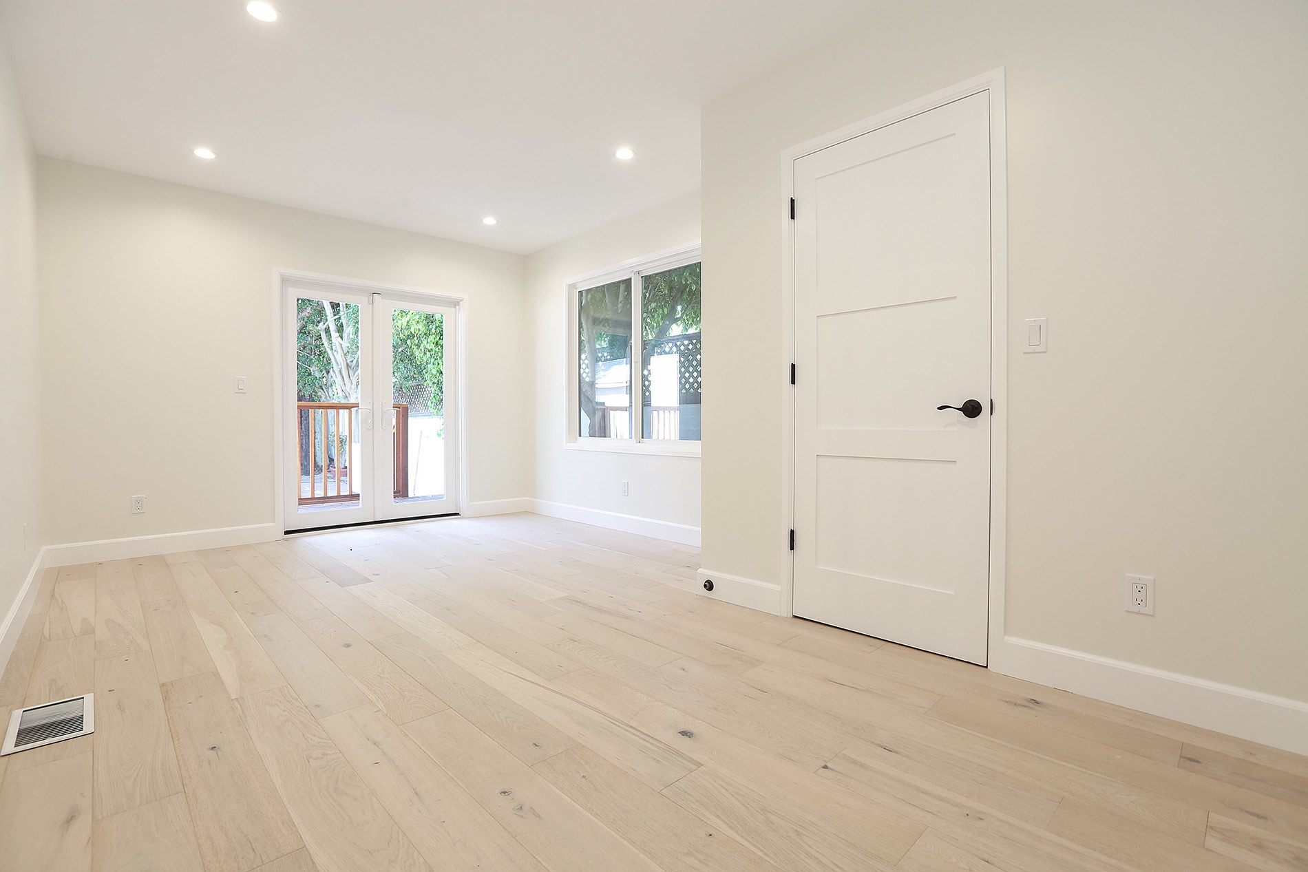 2 nd Bedroom. - 12524 WOODBINE St