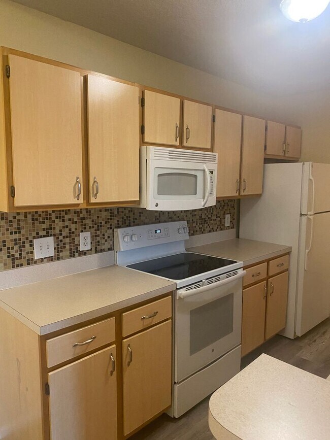 Building Photo - 6506 Swissco Dr